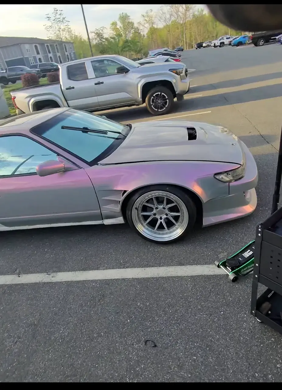 Performance vehicle tire service
