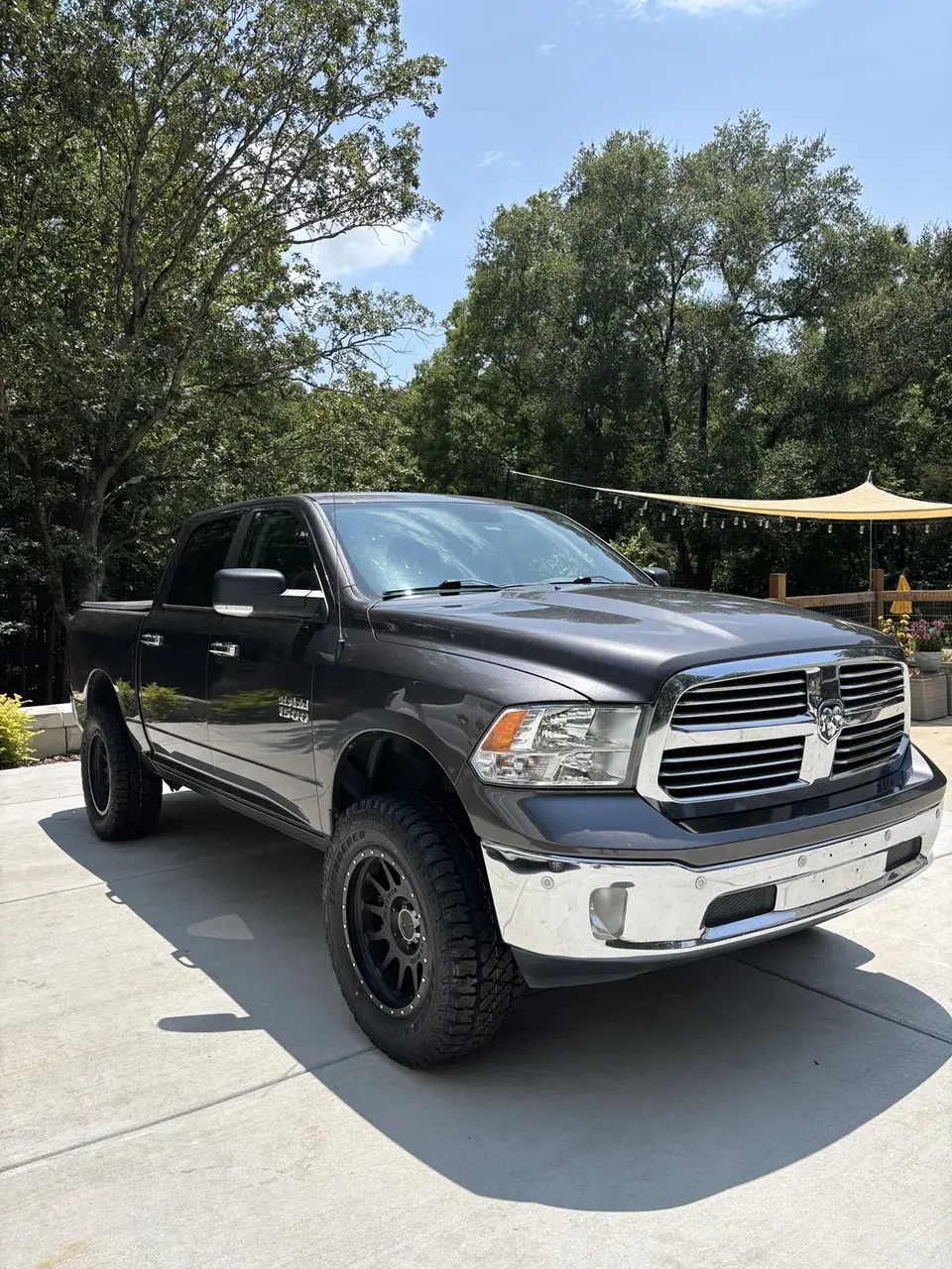 Truck tire service